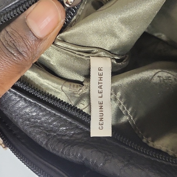 THE Trend Black genuine leather crossbody made in Italy - Picture 13 of 17